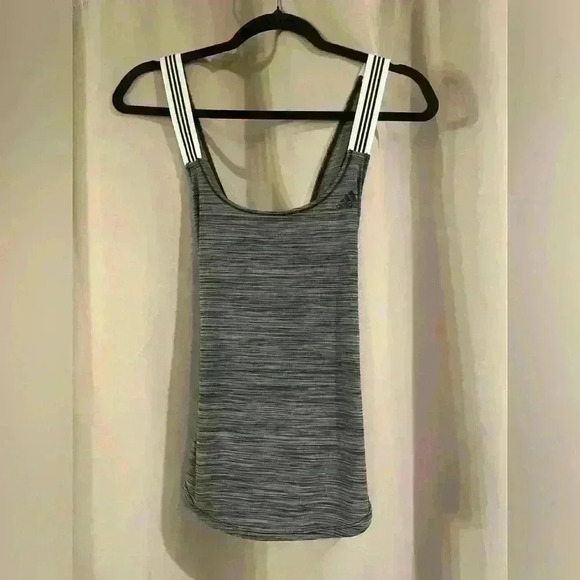 Women’s Adidas Gray Workout Top - Picture 1 of 4